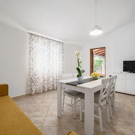 Casa Delle Rose بيت للعطل Radini